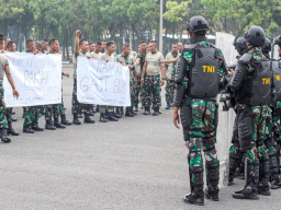 Antisipasi Bangsitnas, Prajurit Yonif 3 Marinir Laksanakan Latihan Penanggulangan Huru Hara