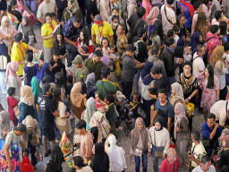 Pekan Raya Jatim 2025 Diserbu Pengunjung, Snack Jumbo Jadi Magnet Utama!