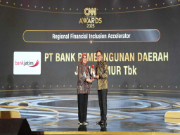 Bank Jatim Sabet Penghargaan dari CNN Indonesia