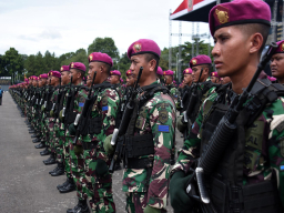 Komandan Brigif 2 Marinir Pimpin Gladi Upacara Persiapan Peringatan HUT ke-80 Korps Marinir