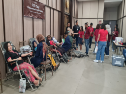 Anniversary Pertama, MYZE Hotel Sumenep Tunjukkan Kepedulian lewat Donor Darah dan Pemeriksaan Mata Gratis