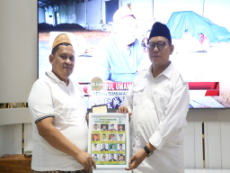 Haji Her, Usulkan Madura Menjadi Wilayah Kawasan Ekonomi Khusus (KEK) Tembakau dan Garam, Berikut Alasannya.