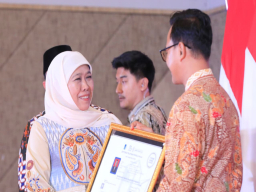 Gubernur Khofifah Optimis Jatim Jadi Motor Penggerak Ekosistem Halal Nasional dan Global