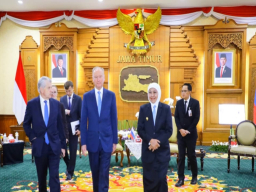 Gubernur Khofifah dan Nikolai Patrushev Bahas Kolaborasi Strategis Bidang Maritim dan Pendidikan