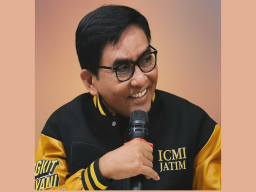 Dari Queens ke Dunia: Catatan Jumat untuk Inspirasi Cendekiawan Muda Muslim