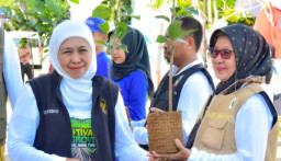 Gubernur Khofifah Imbau Tidak Gelar Pesta Kembang Api, Ajak Masyarakat Doa Bersama Sambut Tahun Baru 2026