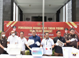 Kejari Tanjung Perak Tutup Akhir Tahun dengan Capaian Kinerja Ciamik, Berikut Rinciannya