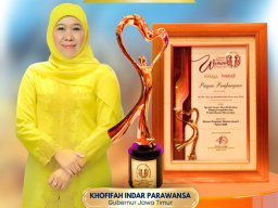 Gubernur Khofifah Raih Woman Empower Award 2025 Atas Dedikasinya Melayani Masyarakat dan Pemberdayaan Perempuan