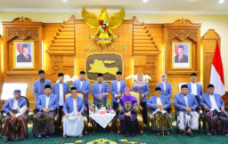 Gubernur Khofifah Dukung Musda XI MUI Jatim, Apresiasi Kinerja 2020–2025