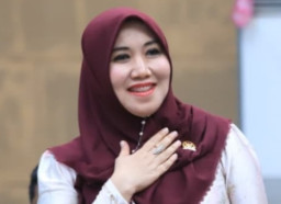 Senator Lia Istifhama, Kartini Modern yang Tetap Memilih Menjadi Ibu