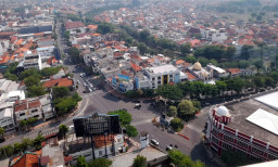 Jatim Tidak Kekurangan Uang, Tapi Kekurangan Keberanian Membagi