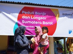 Indosat Percepat Pemulihan Jaringan dan Salurkan Bantuan Bagi Warga Terdampak Banjir di Sumatera