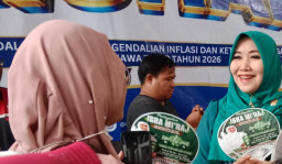 Pasar Murah Pemprov Jatim Diserbu Warga, Ning Lia: Hadirkan Multiplier Effect dan Keberkahan Ramadan