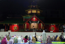 Masjid Cheng Ho Gelar Tarawih Pertama Ramadhan