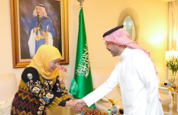 Hadiri Undangan Buka Puasa Dubes Arab Saudi di Jakarta, Gubernur Khofifah Serukan Hentikan Perang