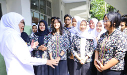 Pembatasan Penggunaan Gadget di Sekolah Resmi Diterapkan di SMA, SMK dan SLB se-Jatim  