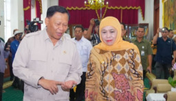 Gubernur Khofifah Dukung Percepatan Pembangunan Giant Sea Wall 