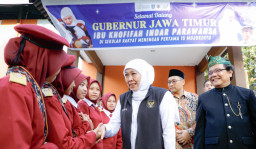 Gubernur Khofifah Bangga Saksikan Langsung Siswa-Siswi SRMP 15 Mojokerto Sambutan dalam Lima Bahasa Sekaligus