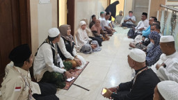 Kunjungan ke Maktab Kloter 77, Senator Lia Istifhama Puji Kekompakan Jemaah Asal Sumenep 