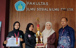 Raih Prestasi di Kejuaraan Pencak Silat, Unipra Apresiasi Afrida