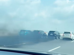 PJR Polda Jatim Tindak Tegas 4 Remaja Pembuat Konten Kebut-kebutan Mobil di Tol MoJo
