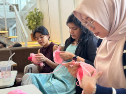 Jarum, Benang, dan Ruang Kreatif: Workshop Crochet di Surabaya Jadi Tempat Anak Muda Bertumbuh