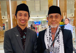 Pesan KH. Hasan Abdullah Sahal, Pimpinan Pondok Modern Darussalam Gontor Tentang Ilmu untuk Generasi Zaman Sekarang