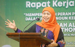Gubernur Khofifah: Perempuan Tarekat Memiliki Peran Strategis sebagai Ujung Tombak Ketahanan Keluarga