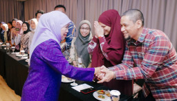 Khofifah Ajak Alumni UNAIR di Riau Perkuat Kolaborasi, Inovasi dan Kontribusi bagi Kemajuan Daerah