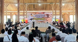 Workshop Pengasuh Pesantren Bongkar Strategi Transformasi Pendidikan Menuju PTN dan Beasiswa Internasional