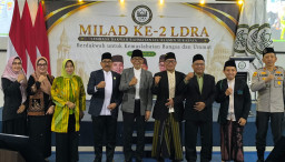 Di Milad Ke-2 LDRA, Prof. KH. Mukhrojin Launcing Buku Strategi Makmurkan Masjid