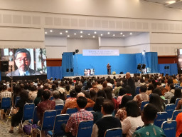 Menembus Badai Hidup Bersama Saksi-Saksi Yehuwa dalam Kebahagiaan Sejati