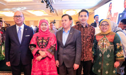 Gubernur Khofifah Hadiri Peringatan Hari Kemerdekaan Singapura ke-61: Tegaskan Komitmen Perkuat Hubungan Jatim-Singapura