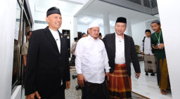 Usai Pembukaan Muktamar NU, AMY dan Ketua PKS Jatim Silaturahmi ke Gus Rozaq Tambakberas