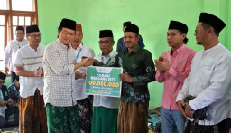 Di Tengah Tingginya Rivalitas Kandidat Ketum PBNU, Gus Yusuf Salurkan Donasi Rp100 Juta untuk Korban Gempa NTT