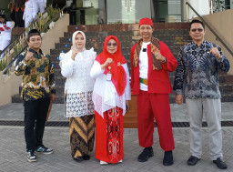 HUT ke 81 RI, UT Surabaya Ajak Generasi Muda Isi Kemerdekaan dengan Belajar dan Terus Berinovasi