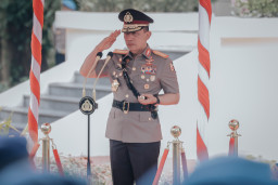 Menembus Kabut Zaman: Meneguhkan Janji Pengabdian Polri di Tanah Para Pejuang