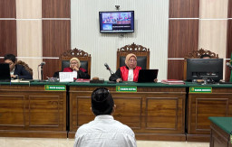Niat Cari Tambahan untuk Susu Anak, Warga Surabaya Berakhir di Penjara karena Judi Online