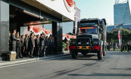 Bantu Korban Bencana NTT, Polda Jatim Kerahkan Dapur Lapangan hingga Personel Trauma Healing