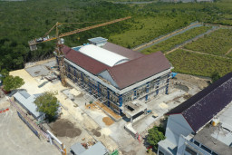 Waskita Beton Precast Matangkan Penyelesaian Gedung Jurusan Kesehatan POLTERA, Progres Capai 92 Persen