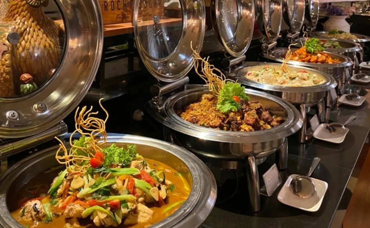 Wajib Intip! Penawaran Istimewa Paket Makan Siang di Luminor Hotel Jemursari