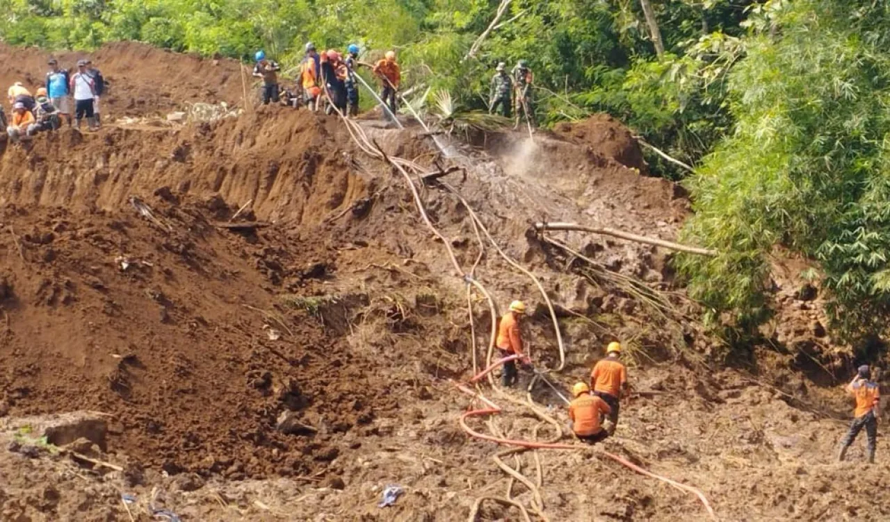 Korban Longsor Blitar Belum Ditemukan, Pencarian Diperpanjang 2 Hari