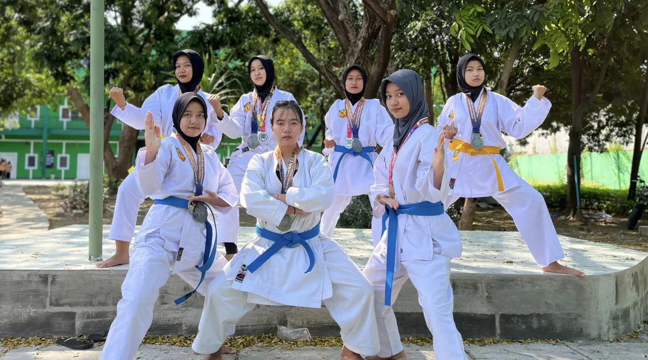 SMK Kesehatan Surabaya Sabet 8 Medali di Pekan Olahraga Kabupaten Sidoarjo 2024