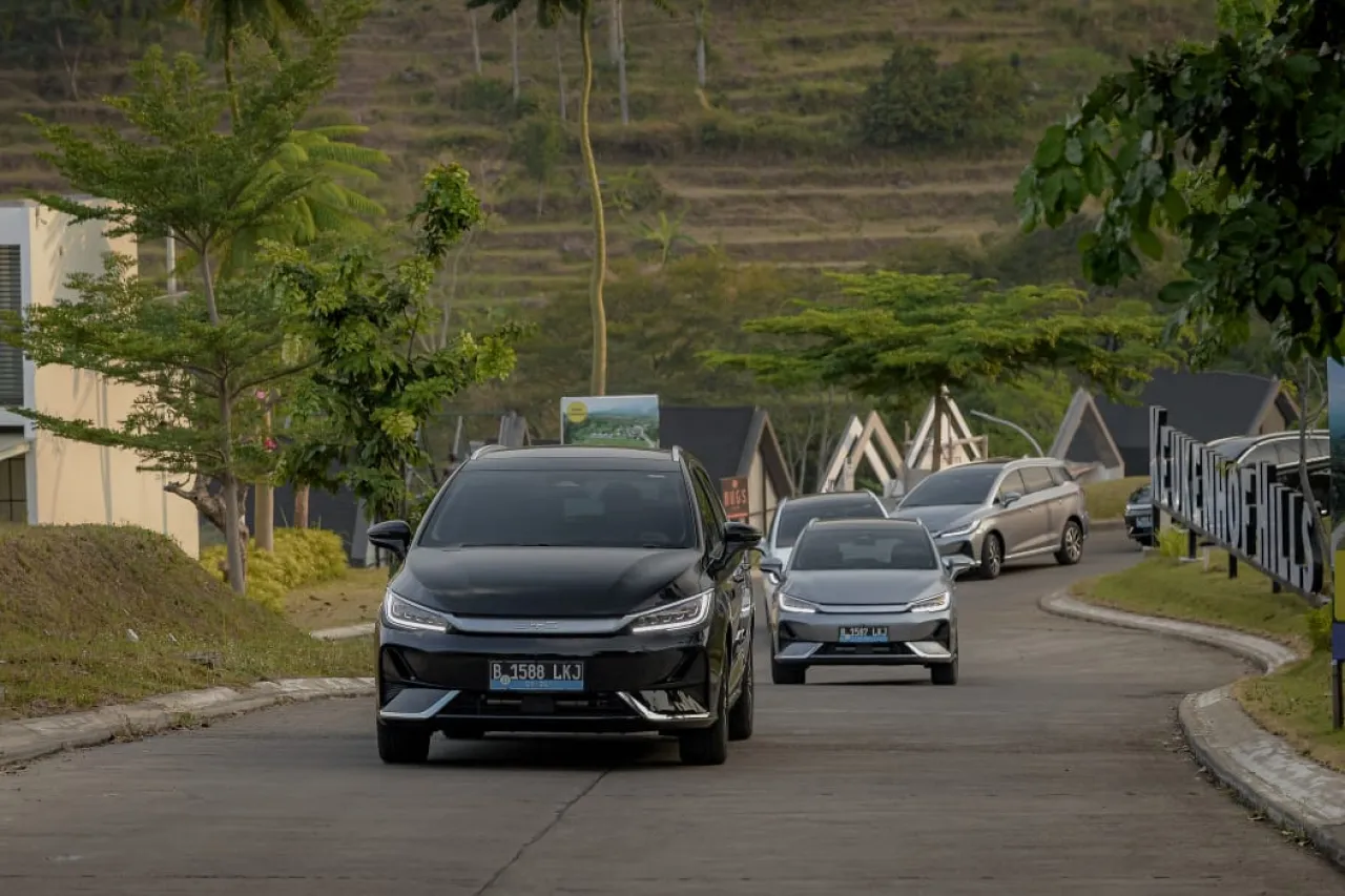 Untuk Keluarga Indonesia, Kendaraan Listrik BYD M6 Tempuh Jarak 240 KM Dengan Aman dan Nyaman