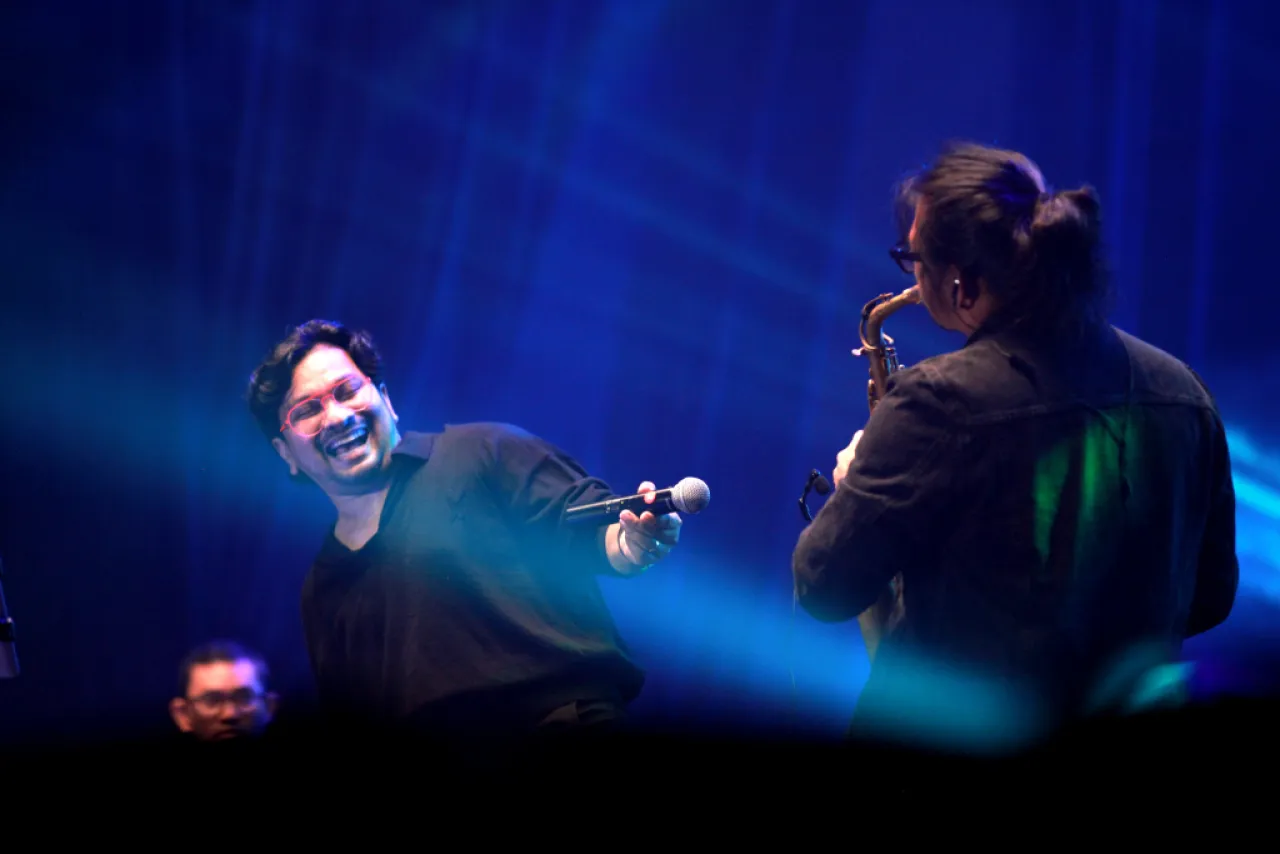 Tompi Suguhkan Malam Penuh Cinta di Jazz Traffic Festival 2024