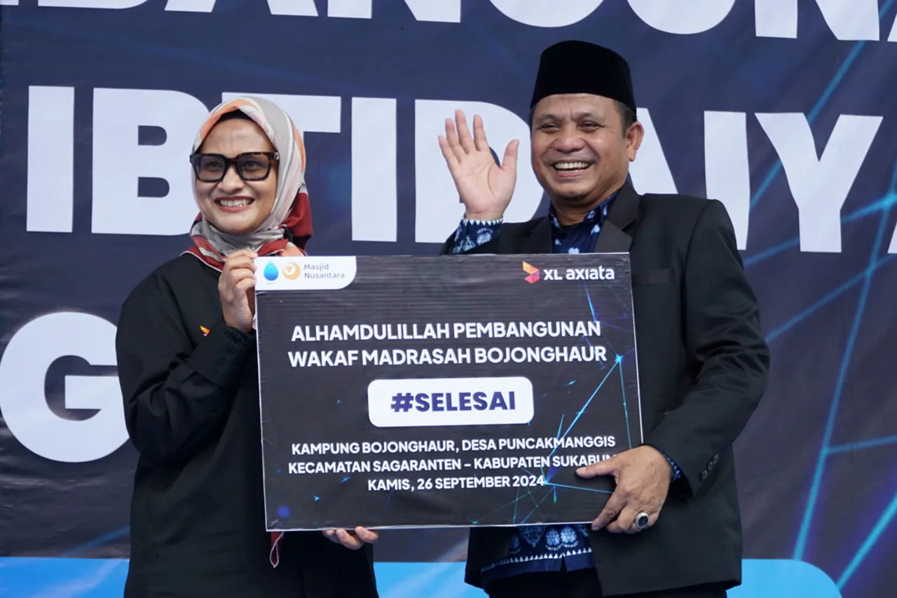 XL Axiata Renovasi Madrasah di Pelosok Sukabumi