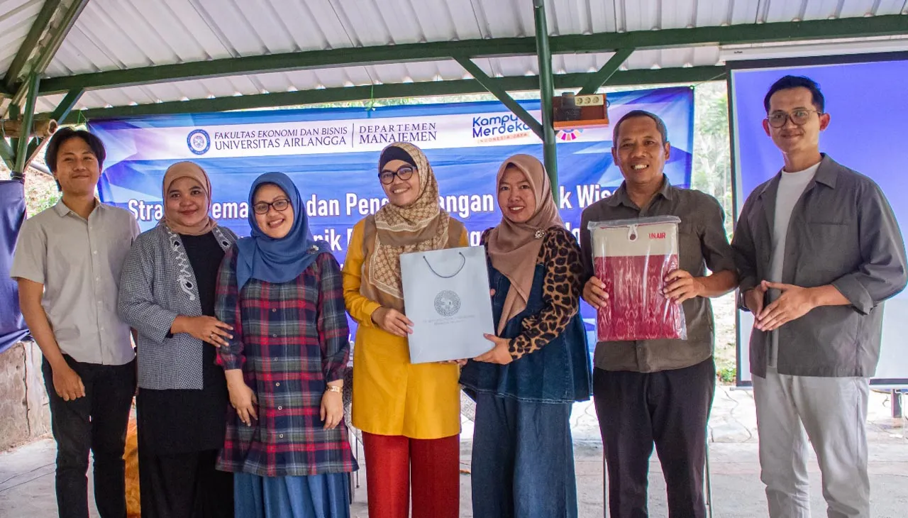 Pengabdian Masyarakat, Dosen FEB UNAIR Kerek Potensi Wisata dan Pertanian Organik Desa Penanggungan