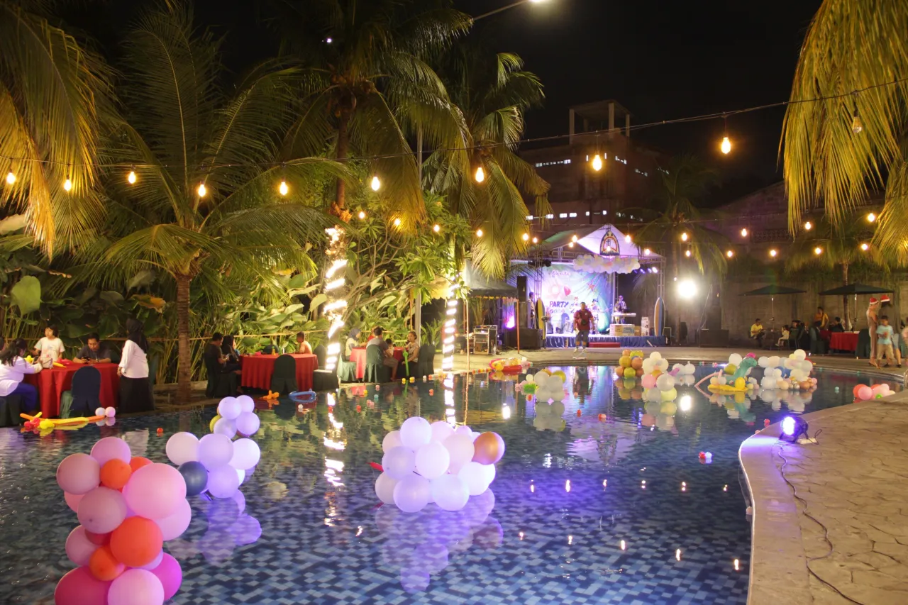 Hotel Narita Surabaya Sambut Malam Tahun Baru Dengan Colorful Party