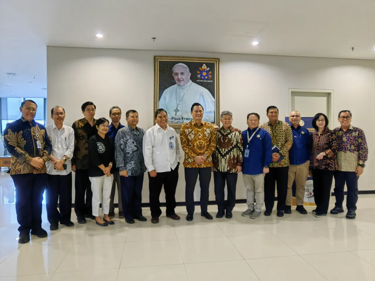 Thomas Djiwandono Temui Mgr. Antonius Subianto Bunjamin, Bahas Persiapan Perayaan Natal Nasional 2024