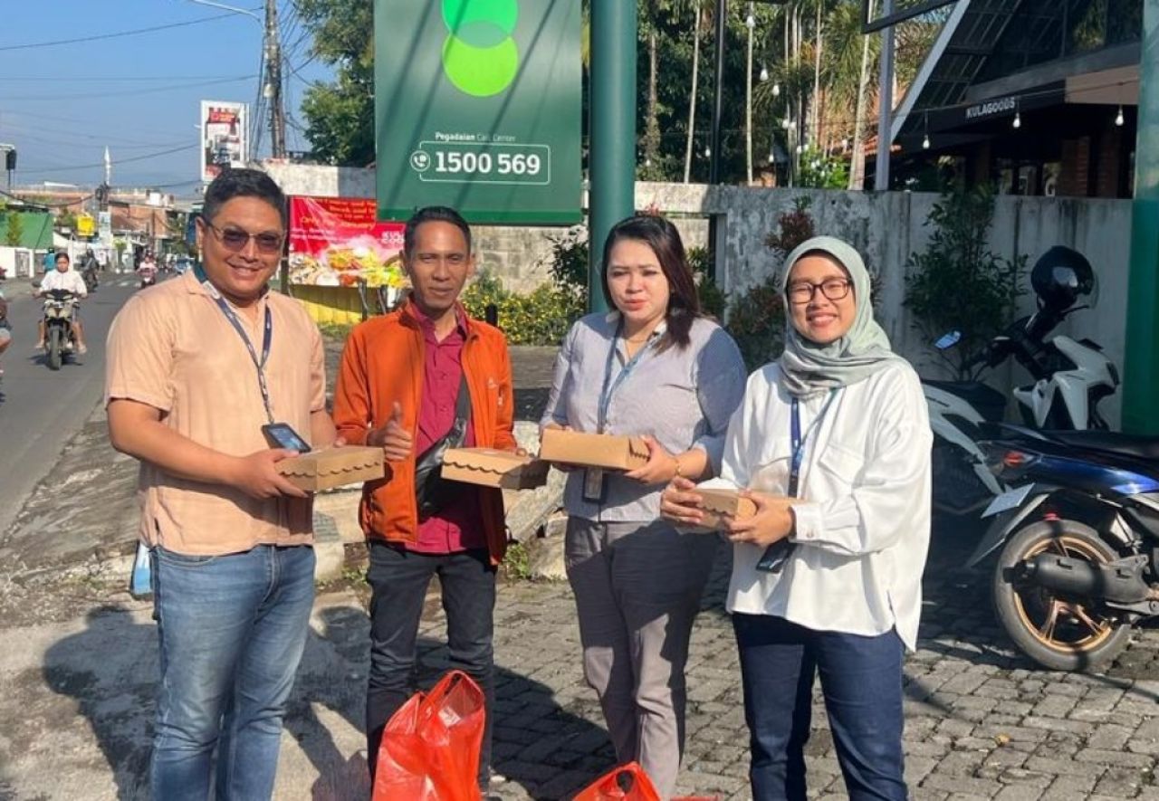 Jumat berkah Pegadaian Surabaya